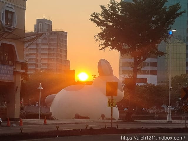 高雄愛河及火車站之旅