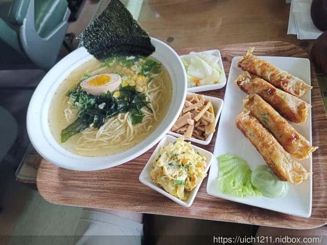 新幹線列車站火車餐廳