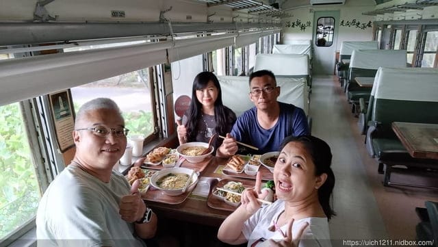 新幹線列車站火車餐廳